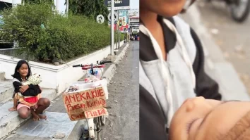 Anak perempuan berjualan kue sambil menggendong adiknya